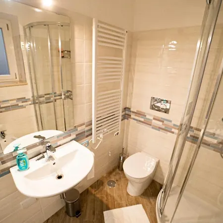 Residenza Scaringelo Affittacamere Caselle in Pittari